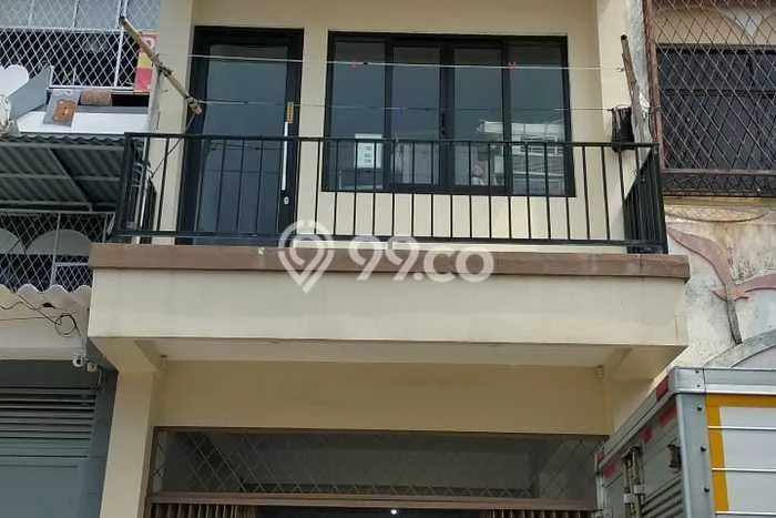 Area Strategis! Disewakan Ruko Lokasi Kedoya Utara, Jakarta Barat Cocok untuk Bisnis Area Strategis! Disewakan Ruko Lokasi Kedoya Utara, Jakarta Barat Cocok untuk Bisnis
