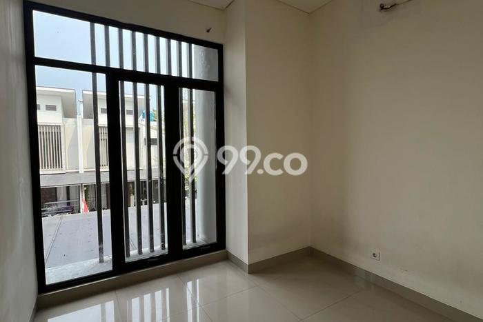 Rumah Luas Asri 4 KT Siap Huni di Jakarta Garden City Jakarta Timur Rumah Luas Asri 4 KT Siap Huni di Jakarta Garden City Jakarta Timur