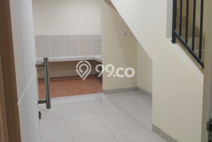 Rumah Luas Asri 5 KT Siap Pakai di Graha Raya Bintaro Tangerang Selatan Rumah Luas Asri 5 KT Siap Pakai di Graha Raya Bintaro Tangerang Selatan
