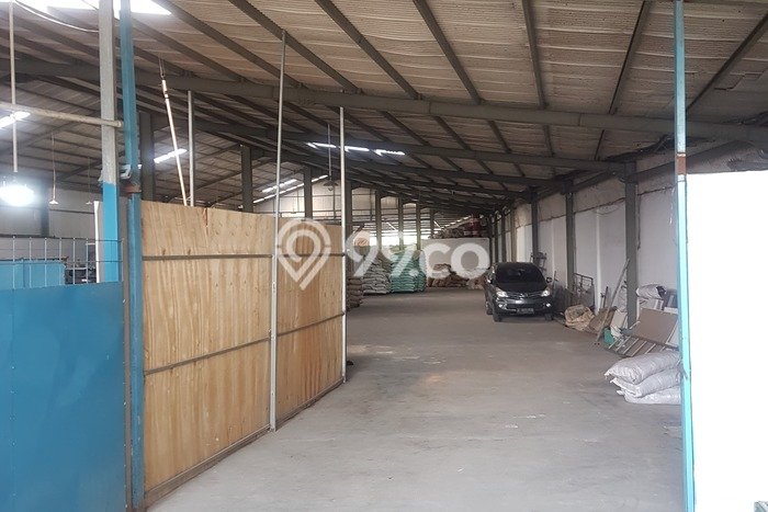LOKASI STRATEGIS! Gudang Kawasan Babelan, Luas 1800m², Jalan Utama LOKASI STRATEGIS! Gudang Kawasan Babelan, Luas 1800m², Jalan Utama