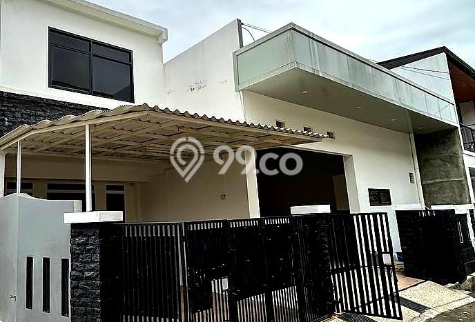 Dijual Rumah Premium dengan Fasilitas Sekitar Komplit di Duren Sawit, Jakarta Timur Dijual Rumah Premium dengan Fasilitas Sekitar Komplit di Duren Sawit, Jakarta Timur