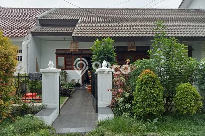 Dijual Rumah Mewah Megah Dengan View Cantik di Kemanggisan, Jakarta Barat Dijual Rumah Mewah Megah Dengan View Cantik di Kemanggisan, Jakarta Barat