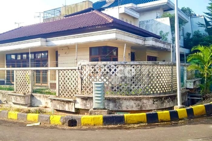 Hunian Eksklusif Siap Huni LT 258m2 di Kebon Jeruk, Jakarta Barat Hunian Eksklusif Siap Huni LT 258m2 di Kebon Jeruk, Jakarta Barat