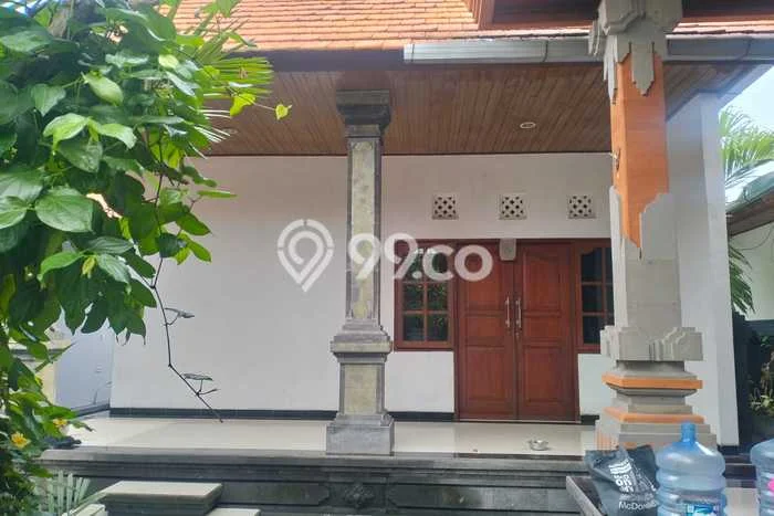 Rumah Disewakan Badung LT 380m2 LB 380m2 Kawasan Kerobokan Rumah Disewakan Badung LT 380m2 LB 380m2 Kawasan Kerobokan