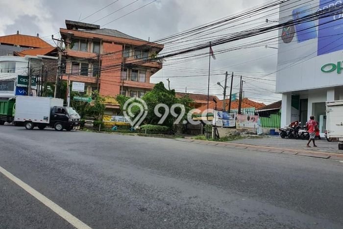 Area Ramai! Komersial Dijual di Denpasar Barat untuk Bisnis Luas Bangunan 1800m2 Area Ramai! Komersial Dijual di Denpasar Barat untuk Bisnis Luas Bangunan 1800m2