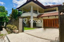 Rumah Disewakan Denpasar LT 500m2 LB 450m2 Area Renon Rumah Disewakan Denpasar LT 500m2 LB 450m2 Area Renon