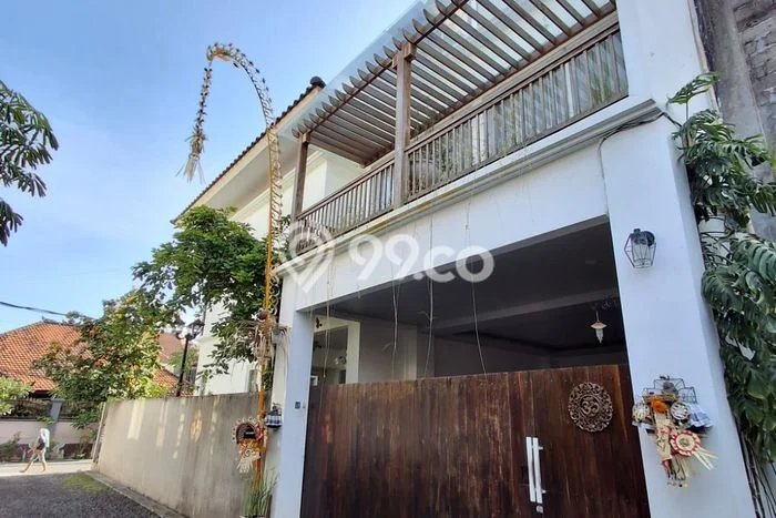 For Sale! Premium House LT 195m2 Desain Elegan di Renon For Sale! Premium House LT 195m2 Desain Elegan di Renon