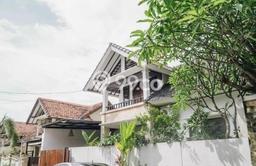 Disewakan! Rumah 3 Kamar Tidur &
2 Kamar Mandi di Kerobokan, Badung Disewakan! Rumah 3 Kamar Tidur &
2 Kamar Mandi di Kerobokan, Badung