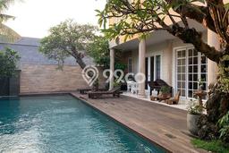 Hunian Elit LB 1000m2 Siap Pakai Desain Elegan di Kerobokan, Badung Hunian Elit LB 1000m2 Siap Pakai Desain Elegan di Kerobokan, Badung