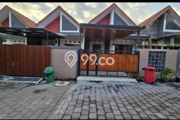 Disewakan! Rumah 2 Kamar Tidur &
1 Kamar Mandi di Sesetan, Denpasar Disewakan! Rumah 2 Kamar Tidur &
1 Kamar Mandi di Sesetan, Denpasar