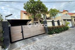 Hunian Mewah LB 200m2 Siap Huni Desain Elegan di Renon, Denpasar Hunian Mewah LB 200m2 Siap Huni Desain Elegan di Renon, Denpasar