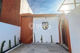 Disewakan! Rumah 2 Kamar Tidur &
2 Kamar Mandi di Sanur, Denpasar Disewakan! Rumah 2 Kamar Tidur &
2 Kamar Mandi di Sanur, Denpasar