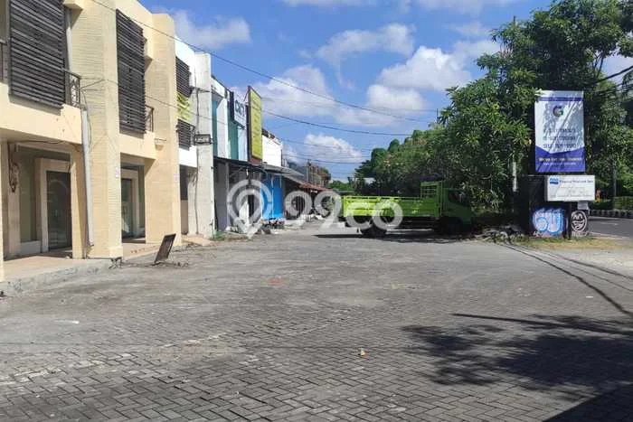Ruko Disewa di Badung dengan LB 125m2 Area Komersial Ramai Ruko Disewa di Badung dengan LB 125m2 Area Komersial Ramai
