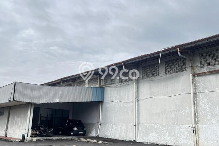 Unit Gudang Dijual di Jebres Solo Luas Bangunan 1460m2 Unit Gudang Dijual di Jebres Solo Luas Bangunan 1460m2