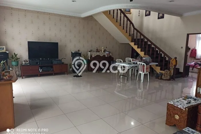 Rumah Mewah Siap Huni LT 280m2 di Kembangan, Jakarta Barat Rumah Mewah Siap Huni LT 280m2 di Kembangan, Jakarta Barat