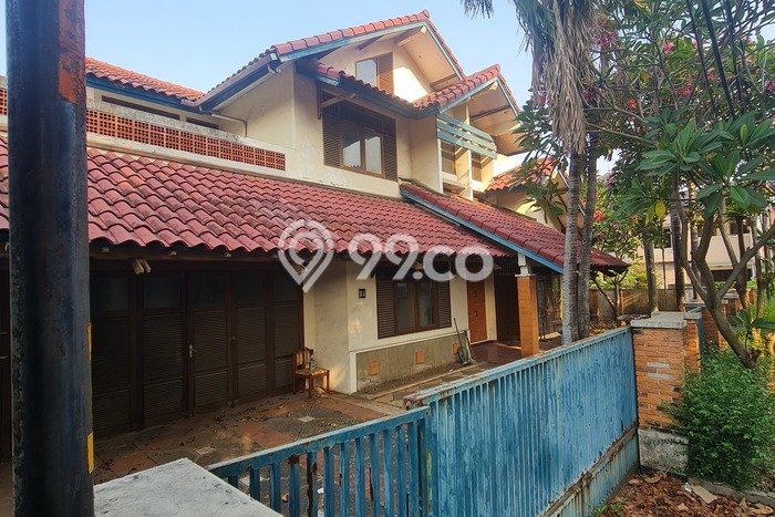 Dijual Rumah Mewah Elegan Dengan View Eksklusif di Pondok Kelapa, Jakarta Timur Dijual Rumah Mewah Elegan Dengan View Eksklusif di Pondok Kelapa, Jakarta Timur