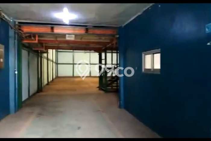 LOKASI PREMIUM! Gudang Kawasan Jati Uwung, Luas 486m², Pusat Bisnis LOKASI PREMIUM! Gudang Kawasan Jati Uwung, Luas 486m², Pusat Bisnis