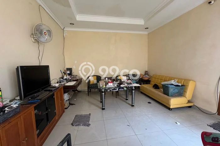 Disewakan Rumah Murah di Green Garden Jakarta Barat Punya 4 KT Disewakan Rumah Murah di Green Garden Jakarta Barat Punya 4 KT