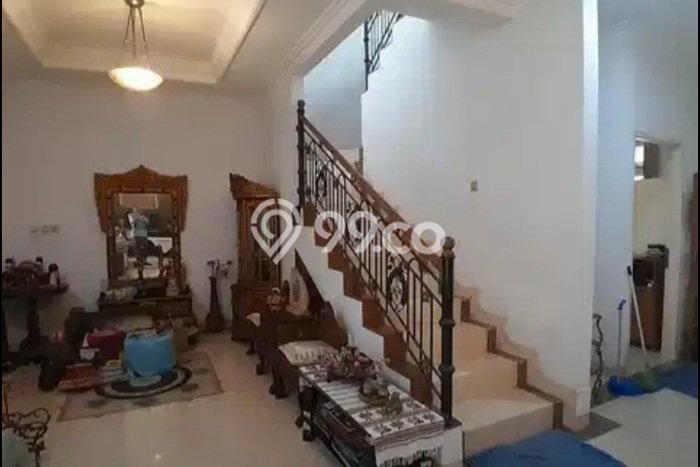 Hunian Mewah Siap Huni LT 220m2 di Ciputat, Tangerang Selatan Hunian Mewah Siap Huni LT 220m2 di Ciputat, Tangerang Selatan