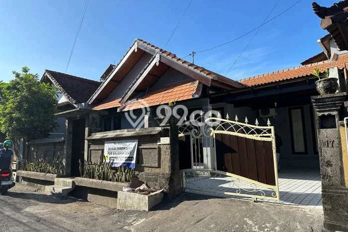 Rumah Luas Asri 3 KT Siap Pakai di Taman Griya Badung Rumah Luas Asri 3 KT Siap Pakai di Taman Griya Badung