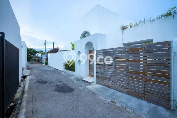 FOR SALE! Vila di , Luas 300m2m², Dekat ke Fasilitas Umum FOR SALE! Vila di , Luas 300m2m², Dekat ke Fasilitas Umum