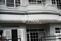 Rumah Minimalis 4 Kamar LT 135m2 di Taman Kopo Indah Rumah Minimalis 4 Kamar LT 135m2 di Taman Kopo Indah