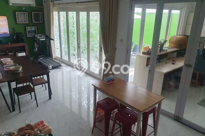 Rumah Modern 5 KT di Cibubur Bekasi Rumah Modern 5 KT di Cibubur Bekasi