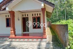 HOT DEAL! Rumah Berkualitas di Kranggan, Temanggung, LT 270m² Bangunan 120m² HOT DEAL! Rumah Berkualitas di Kranggan, Temanggung, LT 270m² Bangunan 120m²