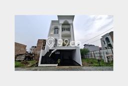 Rumah Mewah Dijual LT 94m2 di Jagakarsa, Jakarta Selatan Rumah Mewah Dijual LT 94m2 di Jagakarsa, Jakarta Selatan