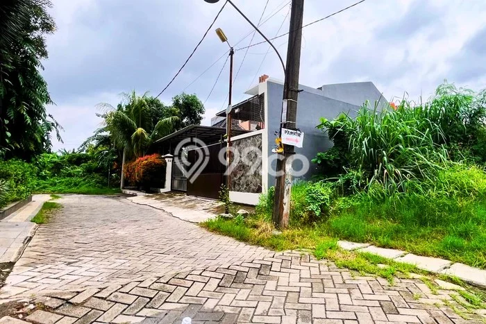 Tanah Dijual Lokasi Strategis di Tangerang dengan Luas 165m2 Tanah Dijual Lokasi Strategis di Tangerang dengan Luas 165m2