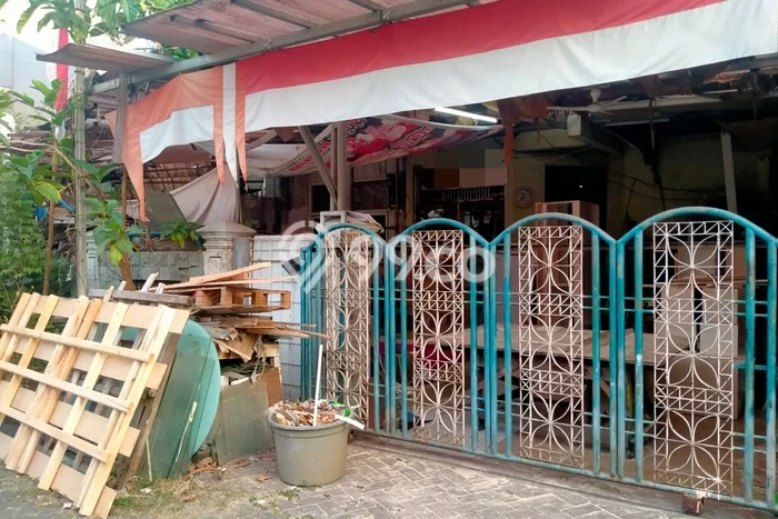 For Sale! Luxury House LT 174m2 Desain Modern di Pegangsaan For Sale! Luxury House LT 174m2 Desain Modern di Pegangsaan