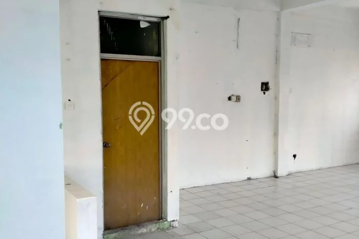 Ruko Dijual di Jakarta Barat LT 110m2 & LB 214m2 Lokasi Terbaik! Ruko Dijual di Jakarta Barat LT 110m2 & LB 214m2 Lokasi Terbaik!