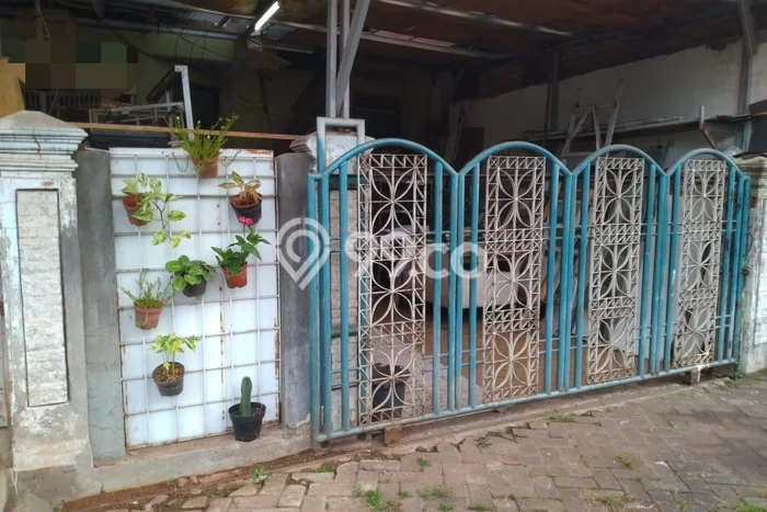 For Sale! Luxury House LT 174m2 Desain Modern di Pegangsaan For Sale! Luxury House LT 174m2 Desain Modern di Pegangsaan