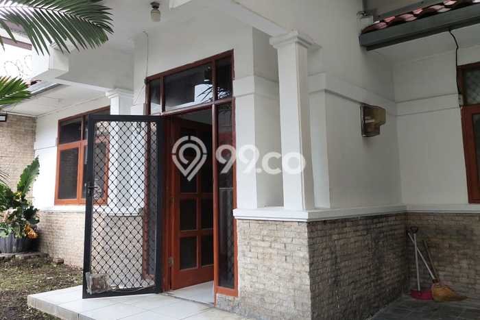 For Sale Rumah 3 Kamar Lokasi Strategis Nyaman dan Strategis di Babakan Ciparay For Sale Rumah 3 Kamar Lokasi Strategis Nyaman dan Strategis di Babakan Ciparay