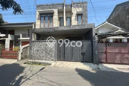HARGA SPESIAL! Rumah Modern area Cikutra, Bandung, LT 84m2m² Bangunan 120m2m² NEGO! HARGA SPESIAL! Rumah Modern area Cikutra, Bandung, LT 84m2m² Bangunan 120m2m² NEGO!