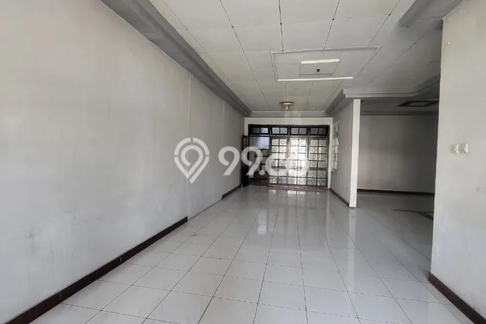 LOKASI BISNIS! Komersial For Rent Kawasan Antapani, Luas 320m2m², Jalan Utama LOKASI BISNIS! Komersial For Rent Kawasan Antapani, Luas 320m2m², Jalan Utama