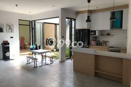Ready to Use! Premium House LT 168m2 Desain Modern di Cigadung Ready to Use! Premium House LT 168m2 Desain Modern di Cigadung