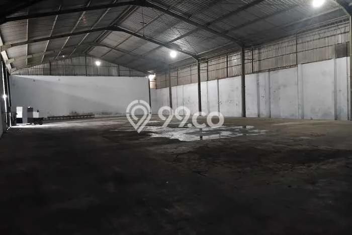 Unit Gudang disewakan di Harjamukti Cirebon dengan LT 3500m2 / LB 576m2 Unit Gudang disewakan di Harjamukti Cirebon dengan LT 3500m2 / LB 576m2