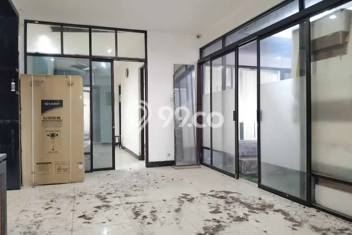 Komersial For Rent Kawasan Cirebon Kota, Luas 350m2m², Lingkungan Bisnis Komersial For Rent Kawasan Cirebon Kota, Luas 350m2m², Lingkungan Bisnis