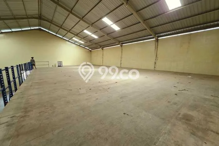 Unit Gudang disewakan di Mundu Cirebon dengan LT 1300m2 / LB 850m2 Unit Gudang disewakan di Mundu Cirebon dengan LT 1300m2 / LB 850m2