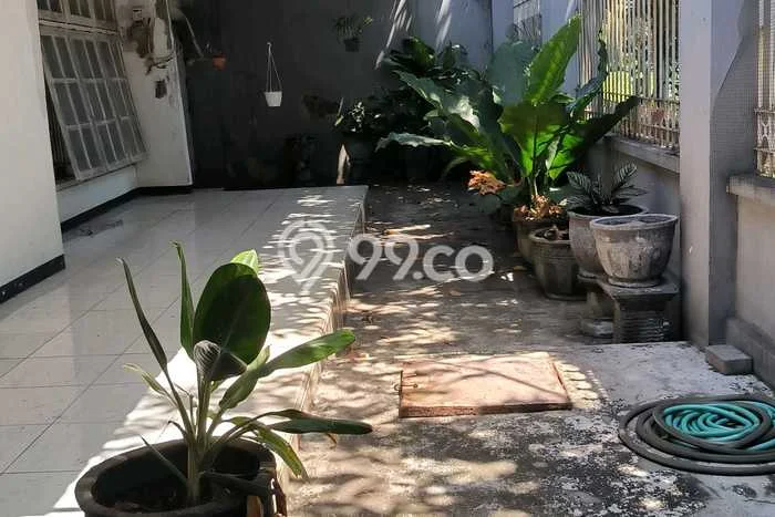 Rumah Eksklusif Dijual LT 300m2 di Rungkut, Surabaya Rumah Eksklusif Dijual LT 300m2 di Rungkut, Surabaya