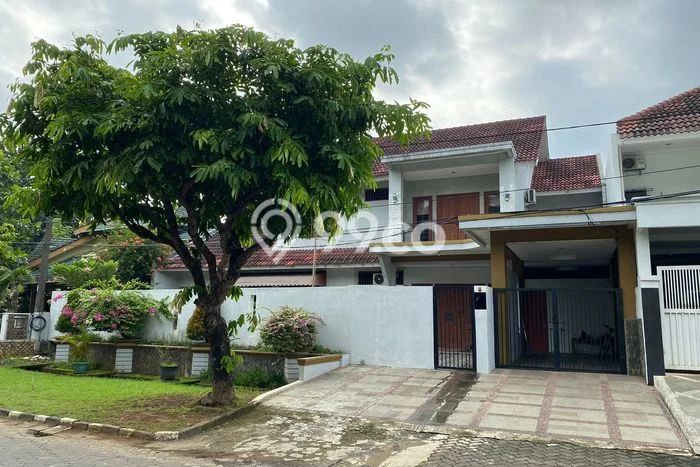 Jual Rumah Mewah Megah Dengan View Eksklusif di Kemang Pratama, Bekasi Jual Rumah Mewah Megah Dengan View Eksklusif di Kemang Pratama, Bekasi