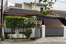 Disewakan! Rumah 2 Kamar Tidur &
2 Kamar Mandi di Pekayon, Bekasi Disewakan! Rumah 2 Kamar Tidur &
2 Kamar Mandi di Pekayon, Bekasi