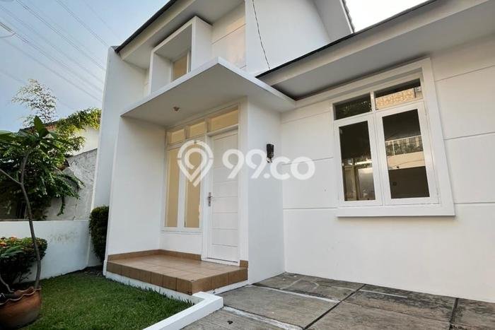 Rumah Luas Asri 2 KT Siap Huni di Kemang Pratama Bekasi Rumah Luas Asri 2 KT Siap Huni di Kemang Pratama Bekasi
