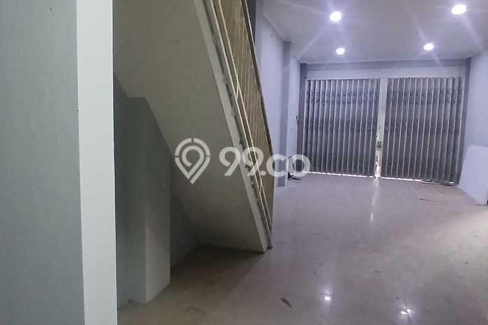 Ruko bagus disewakan di Ciracas Jakarta Timur dengan LB 132m2 harga sewa terbaik Ruko bagus disewakan di Ciracas Jakarta Timur dengan LB 132m2 harga sewa terbaik