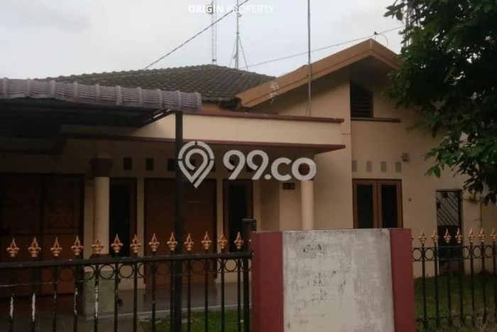 HARGA SPESIAL! Rumah di Medan Sunggal, Dekat Fasilitas, 3 KM, Luas 350m² LB 250m² HARGA SPESIAL! Rumah di Medan Sunggal, Dekat Fasilitas, 3 KM, Luas 350m² LB 250m²