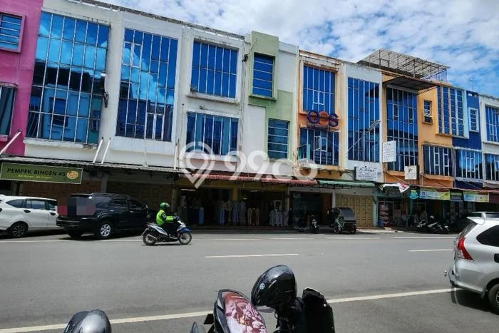 Ruko Komersial Disewakan di Medan Johor Medan Luas 384m2 Ruko Komersial Disewakan di Medan Johor Medan Luas 384m2