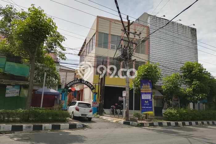 Ruko untuk Disewa di Pusat Semarang Luas Bangunan 420m2 Ruko untuk Disewa di Pusat Semarang Luas Bangunan 420m2