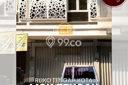 AREA PREMIUM! Ruko Disewakan Kawasan Sarirejo, Luas 80m², Area Strategis AREA PREMIUM! Ruko Disewakan Kawasan Sarirejo, Luas 80m², Area Strategis