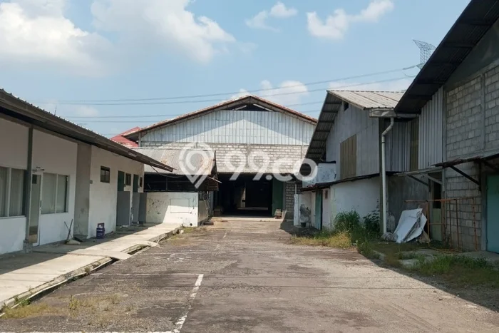 Gudang untuk Disewa di Pusat Cirebon Luas Bangunan 6500m2 Gudang untuk Disewa di Pusat Cirebon Luas Bangunan 6500m2